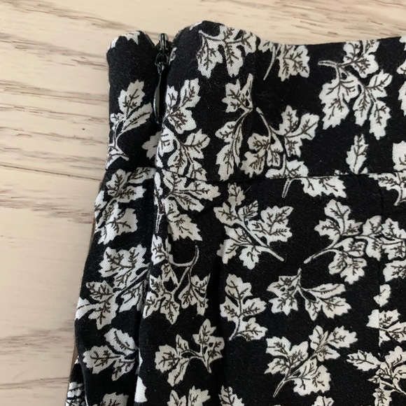 LF Patterned Shorts - Picture 2 of 4